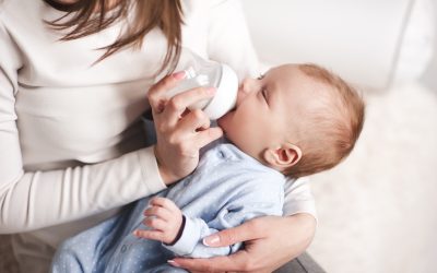 The Ultimate Guide to Choosing the Best Bottle for Your Baby: Glass vs. Plastic vs. Silicone and Popular Options